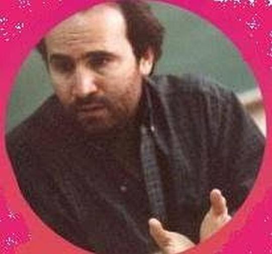 Esteban Student照片