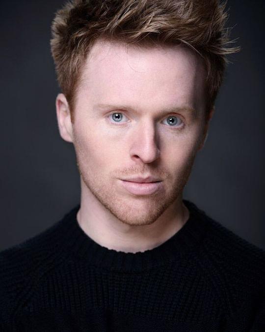 伊恩·巴切洛 Iain Batchelor照片