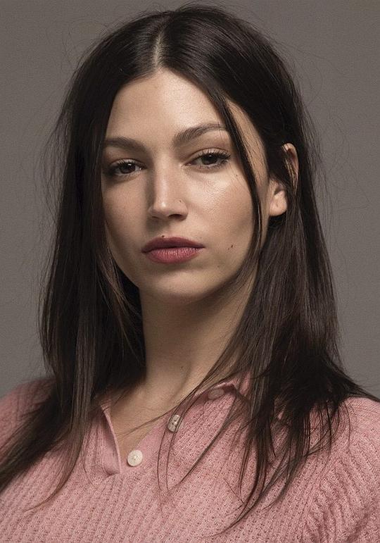 乌苏拉·科尔维罗 Úrsula Corberó照片