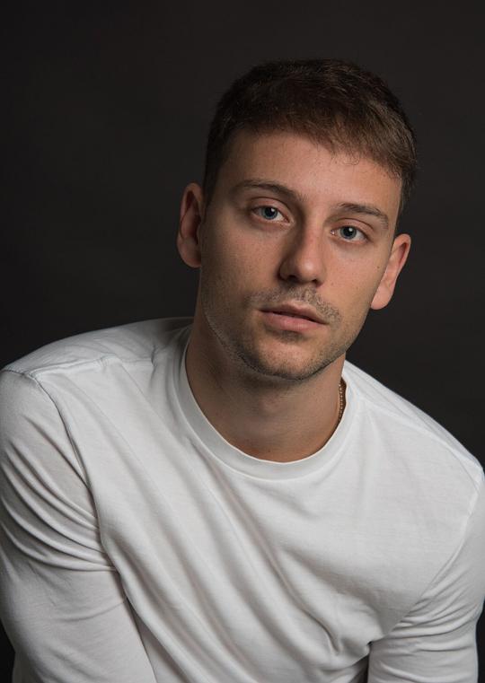 维克多·雷布尔 Victor Rebull照片