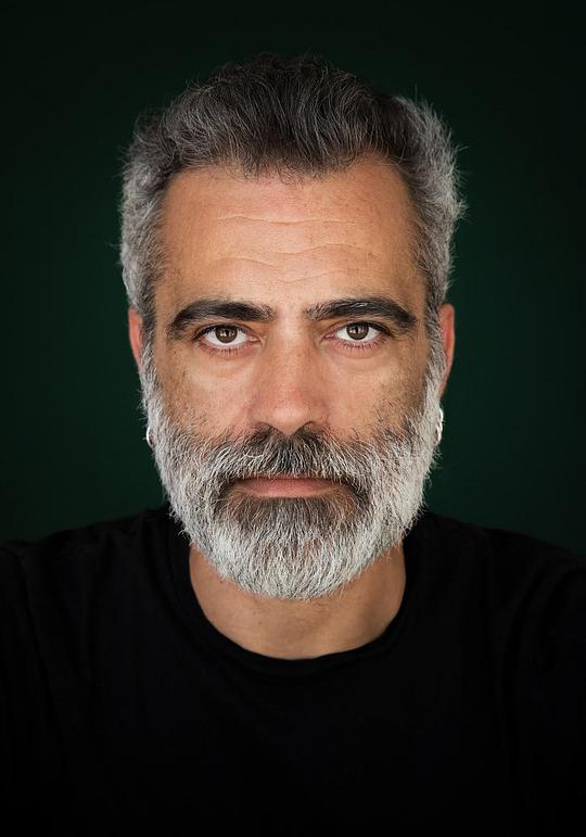 保罗·卡拉特雷 Paulo Calatré照片