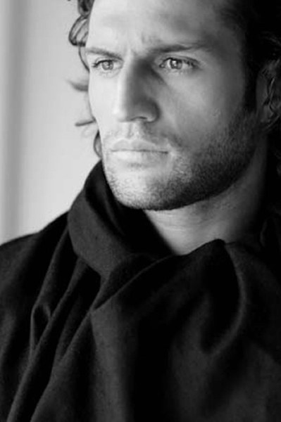 何塞·费达尔戈 José Fidalgo照片