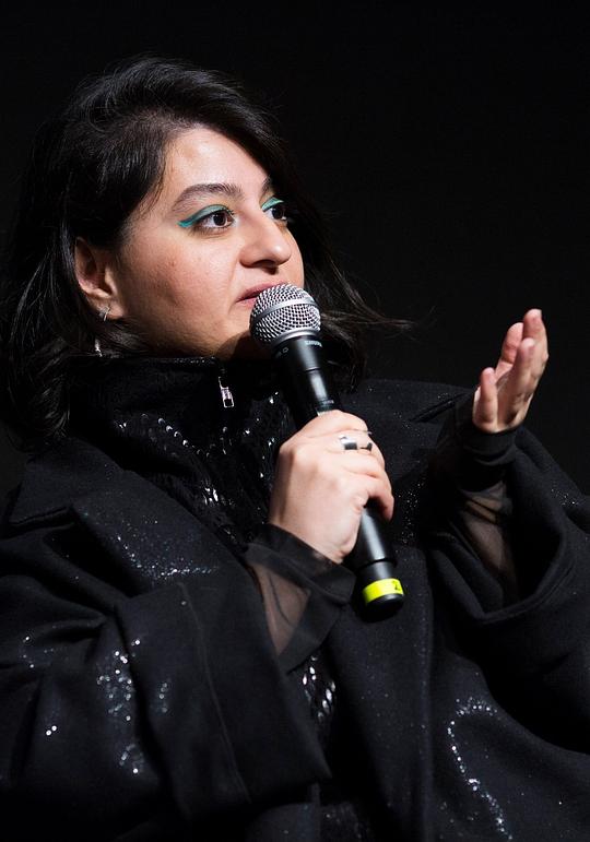 赫林·切利克 Helin Çelik照片