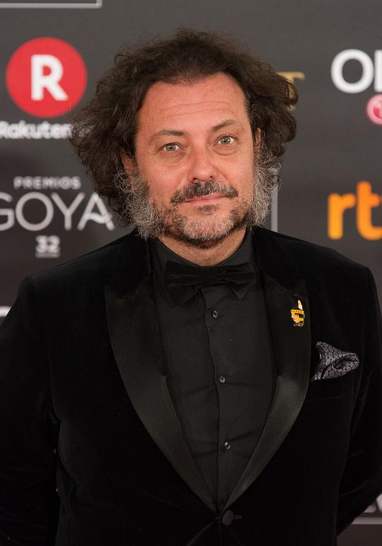 恩里克·洛佩斯·拉维涅 Enrique López Lavigne照片