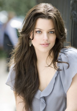 阿德里亚娜·托雷维哈诺 Adriana Torrebejano照片