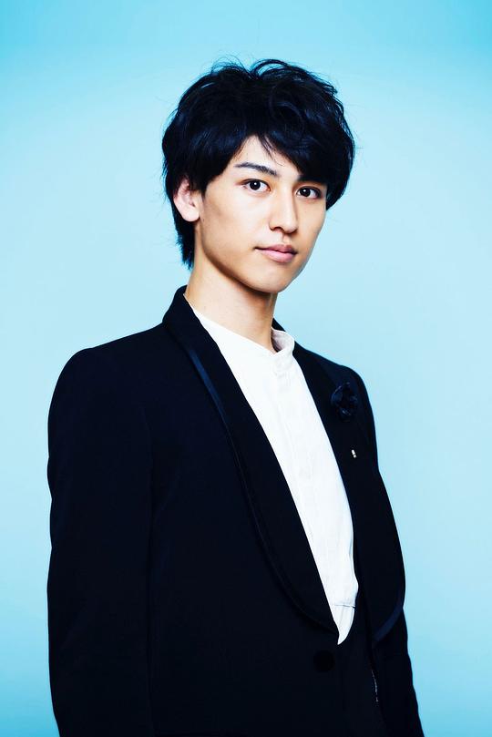 井阪郁巳 Ikumi Isaka照片