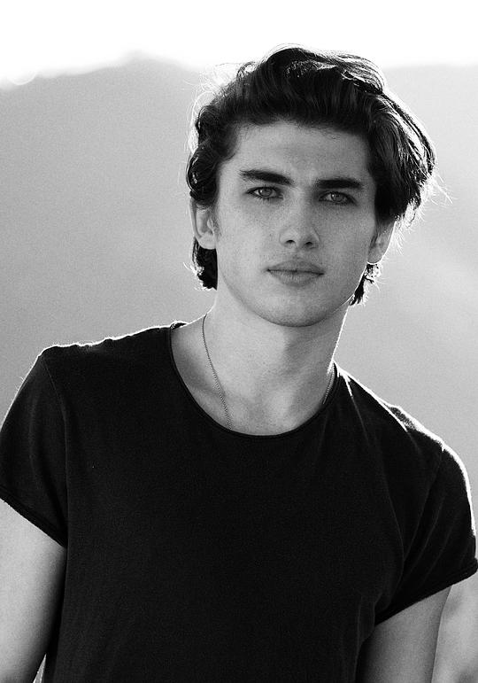 查理·埃文斯 Charlie Evans照片