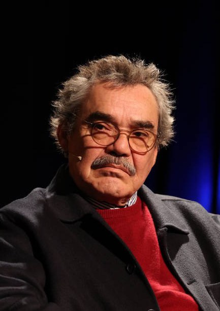 干沙路·加西亚·巴萨 Gonzalo García Barcha照片