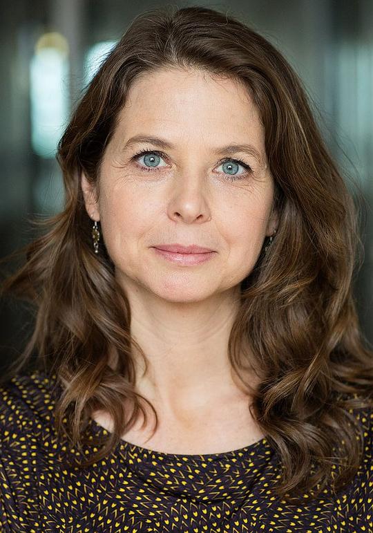 阿尔穆德娜·卡拉塞罗 Almudena Carracedo照片