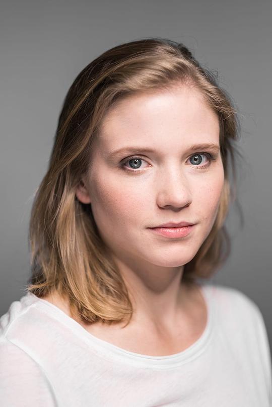 伊莱扎·莱辛姆波 Eliza Rycembel照片