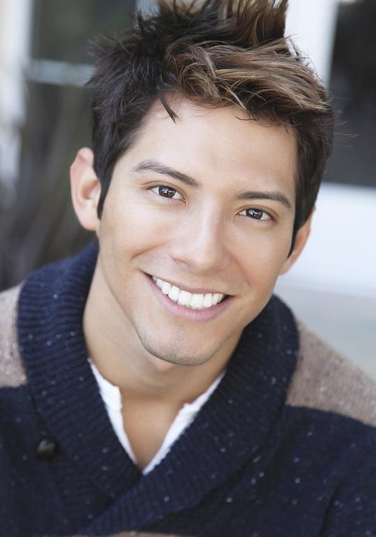 Derek Efrain Villanueva照片