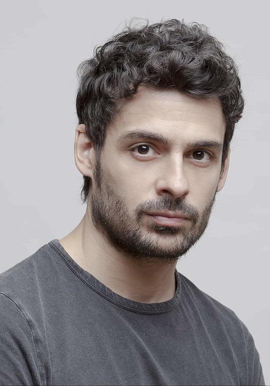 尼科·罗梅罗 Nico Romero照片