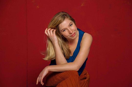 伊莎贝尔·兰博迪 Isabel Lamberti照片