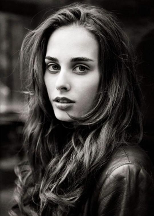 索菲·奥斯特 Sophie Auster照片