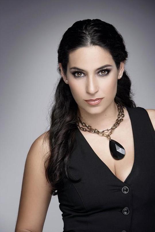 缇尔司盖达 Tiaré Scanda照片