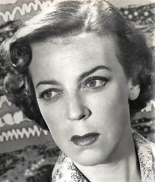 Amelia de la Torre照片