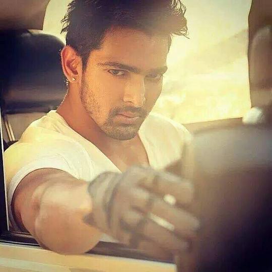 哈什瓦汉·拉纳 Harshvardhan Rane照片