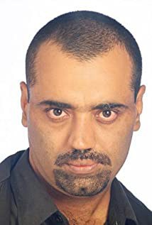 维克·阿休亚 Vicky Ahuja照片