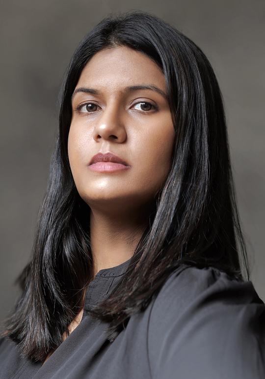 卡尔蒂基·冈萨尔维斯 Kartiki Gonsalves照片