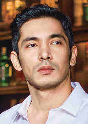 阿比马纳·阿亚萨亚 Abimana Aryasatya照片