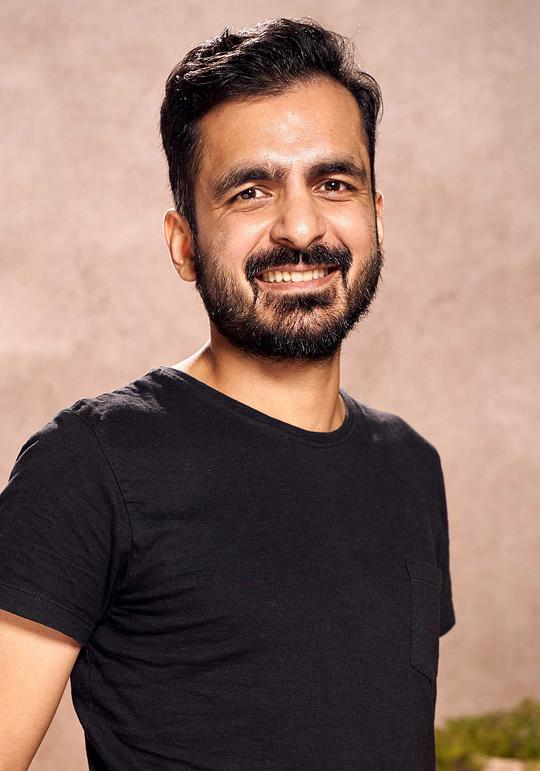 卡兰·特吉帕尔 Karan Tejpal照片