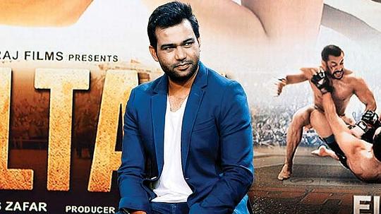 阿里·阿巴斯·札法 Ali Abbas Zafar照片