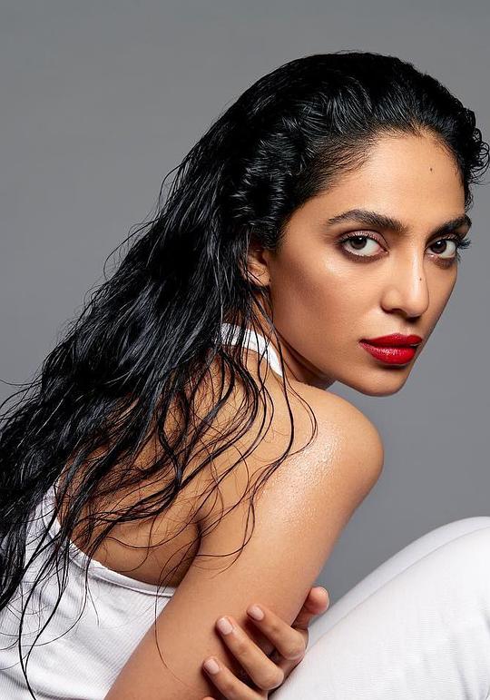 索比塔·杜里帕拉 Sobhita Dhulipala照片