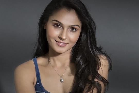 安德列·杰里迈亚 Andrea Jeremiah照片