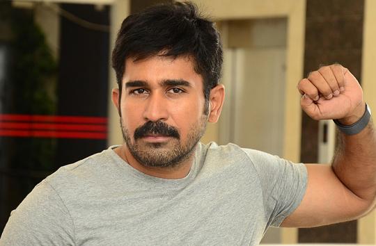 维杰·安东尼 Vijay Antony照片