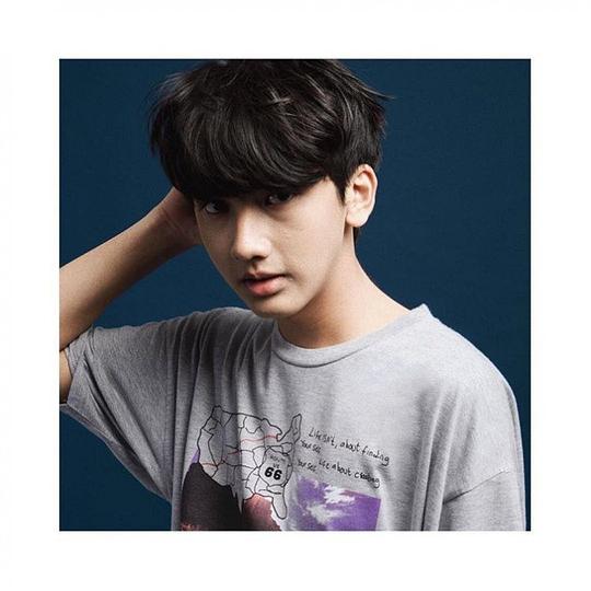 阿里·伊尔汉姆 Ari Irham照片