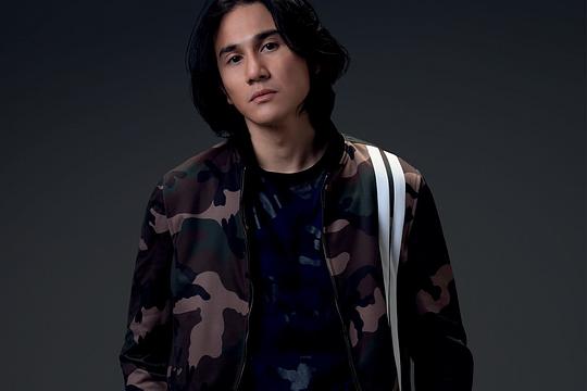 Vino G. Bastian照片