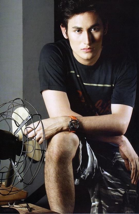 阿里芬·普特拉 Arifin Putra照片