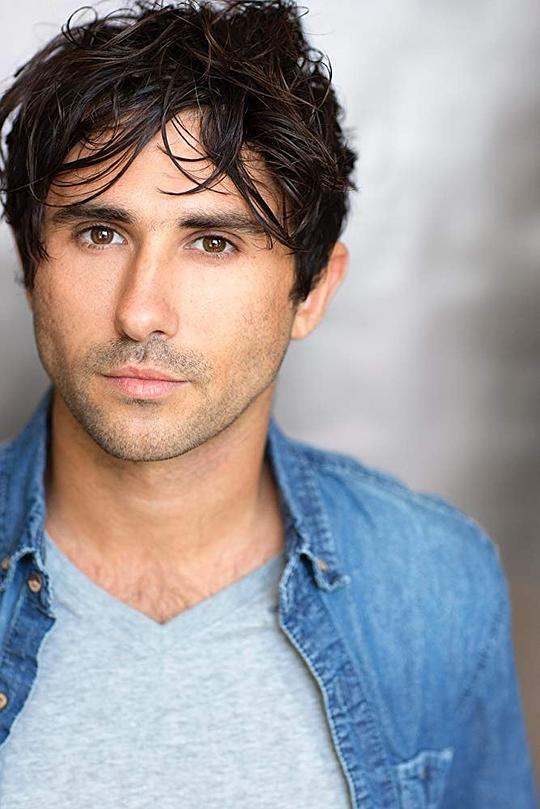 乔·阿佐帕迪 Joe Azzopardi照片