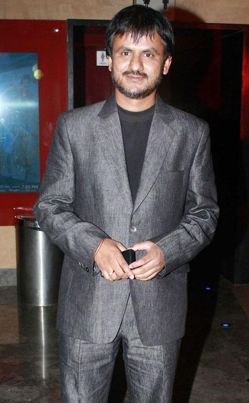 吉里什·库卡尼 Girish Kulkarni照片