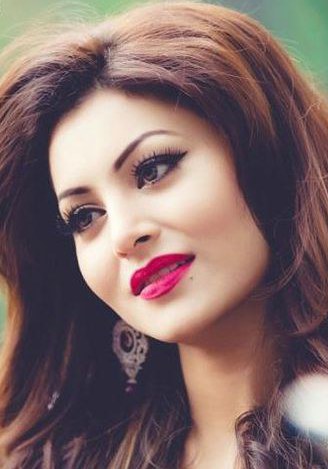 玉尔娃希·拉吾塔拉 Urvashi Rautela照片