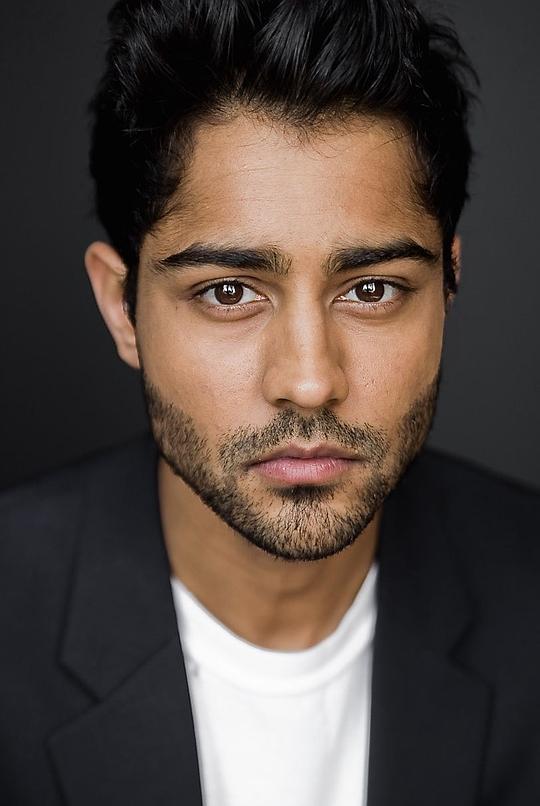 曼尼什·达亚尔 Manish Dayal照片