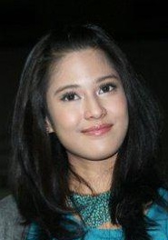 迪安·萨斯特劳沃德约 Dian Sastrowardoyo照片