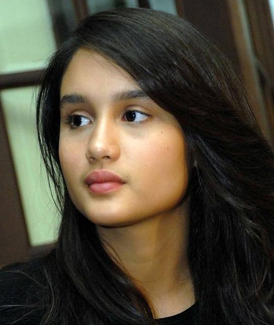 辛塔·劳拉·基尔 Cinta Laura Kiehl照片