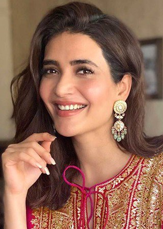 卡里希马·坦纳 Karishma Tanna照片