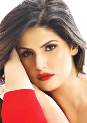 莎任·可汗 Zarine Khan照片