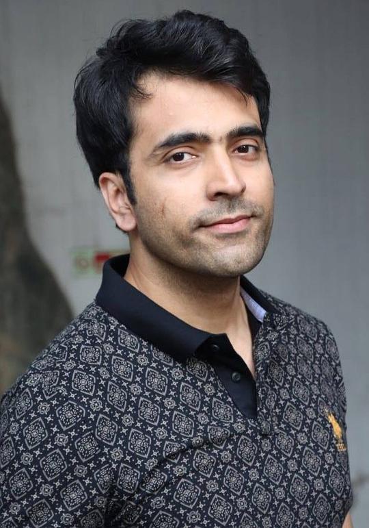 阿比尔·查特吉 Abir Chatterjee照片