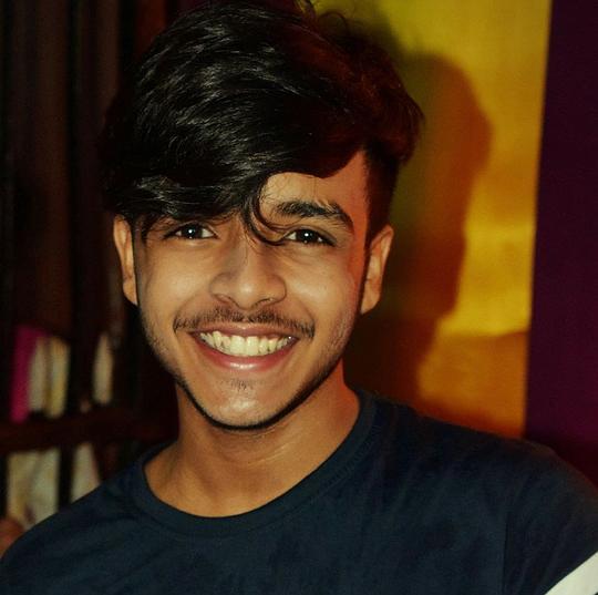 肖亨·莫伊特罗 Soham Maitra照片