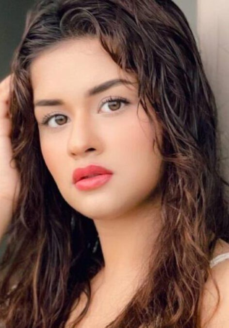 阿芙妮特·考尔 Avneet Kaur照片