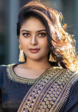 瓦巴维·尚迪利亚 Vaibhavi Shandilya照片