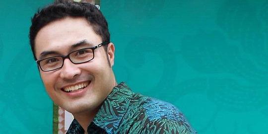 苏利亚·萨布特拉 Surya Saputra照片