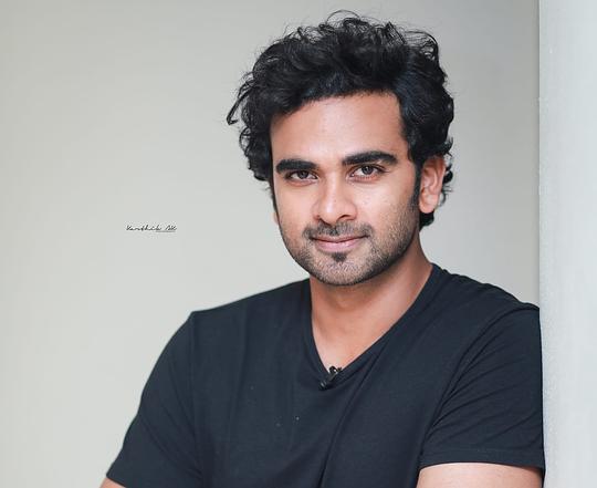 阿肖克·塞尔万 Ashok Selvan照片