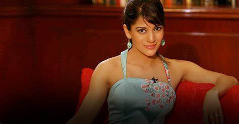 蔻儿·普瑞 Koel Purie照片