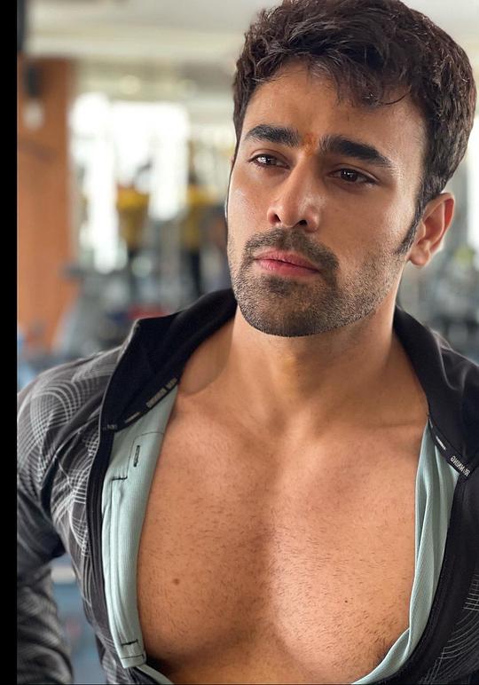 玻尔·普里 Pearl Puri照片