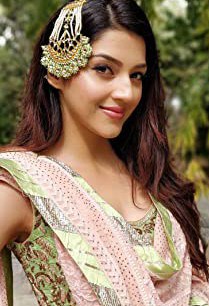 梅琳·皮尔扎达 Mehreen Pirzada照片