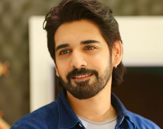 苏珊特 Sushanth照片